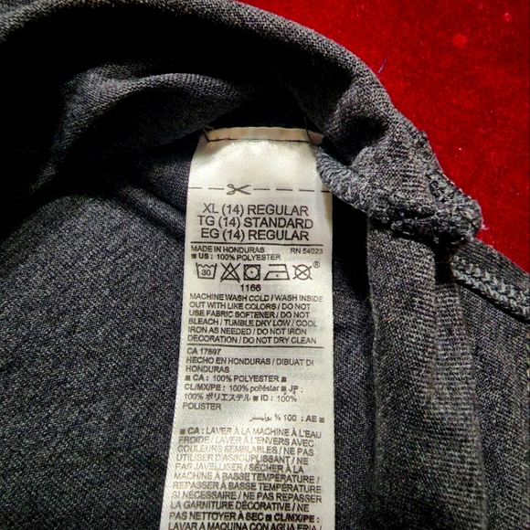 Old Navy Active T-shirt - Picture 5 of 7